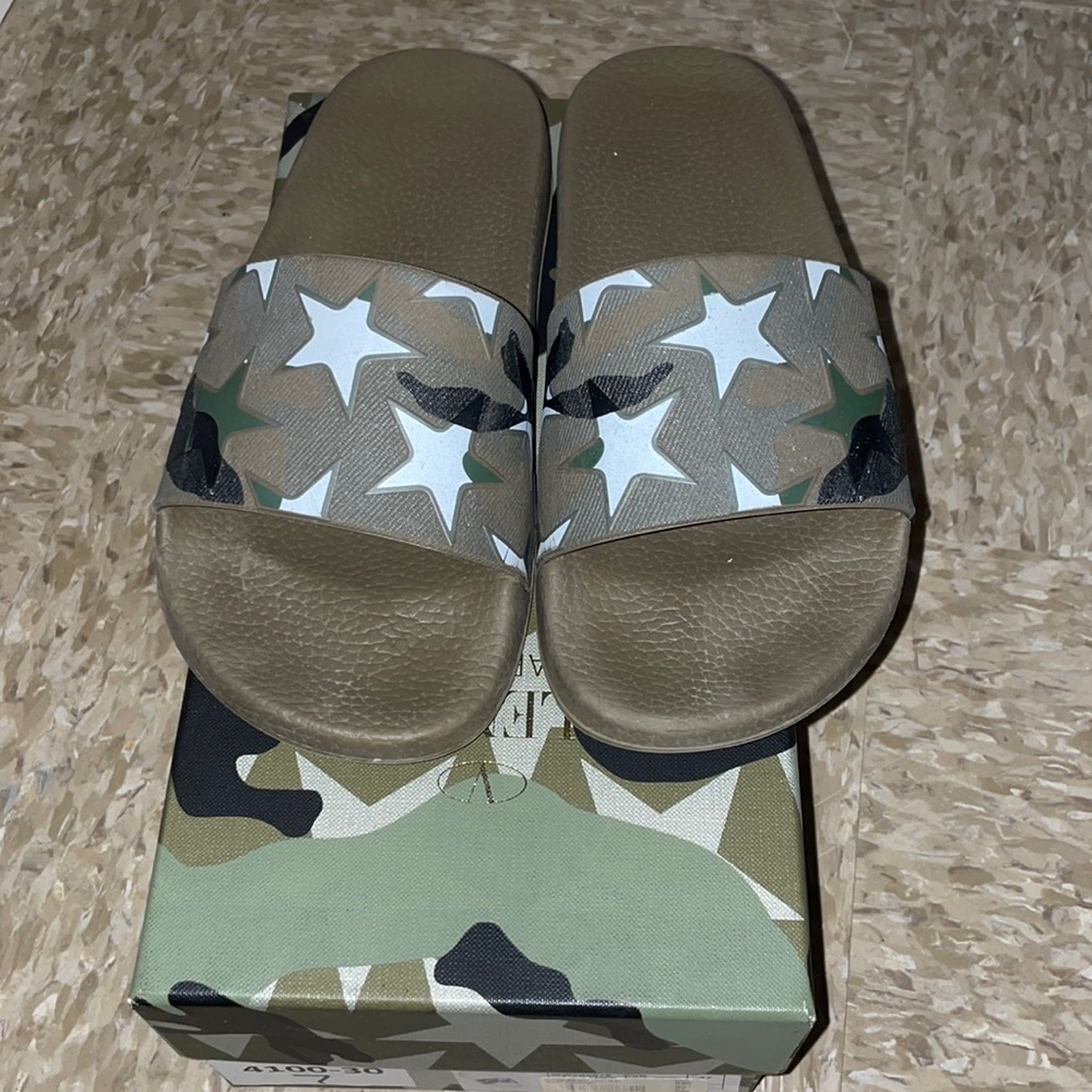 Valentino pool slides